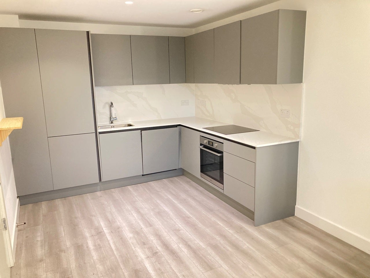 Flat Shield Drive in Greater London