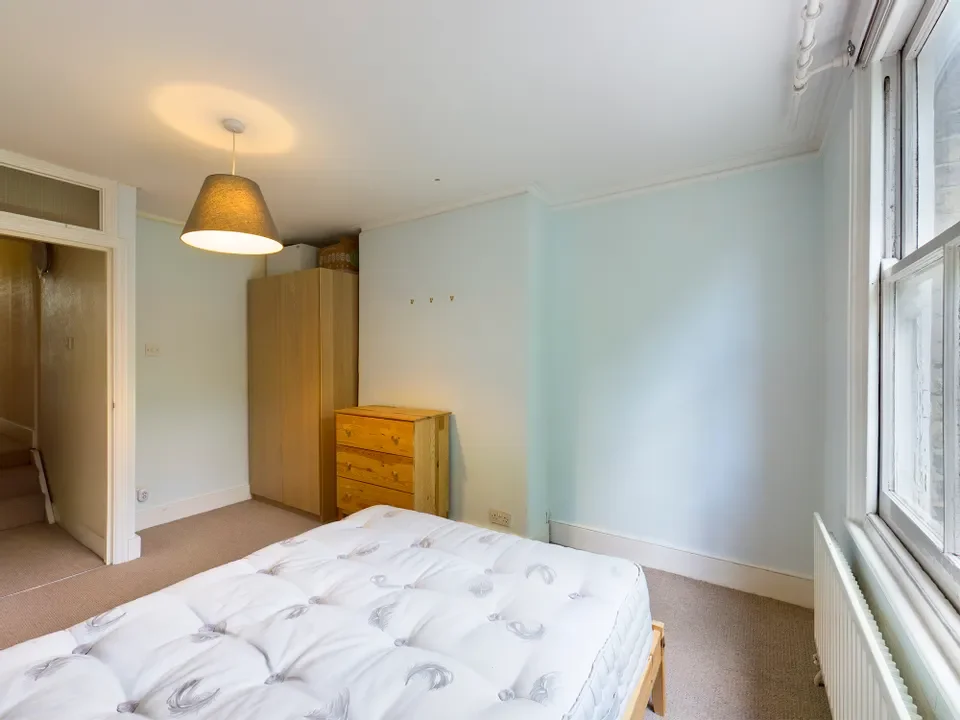 Flat Norwood Road in Greater London