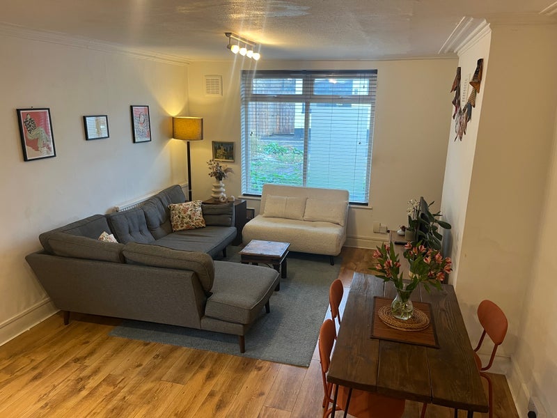 Room Belmont Road in Greater London
