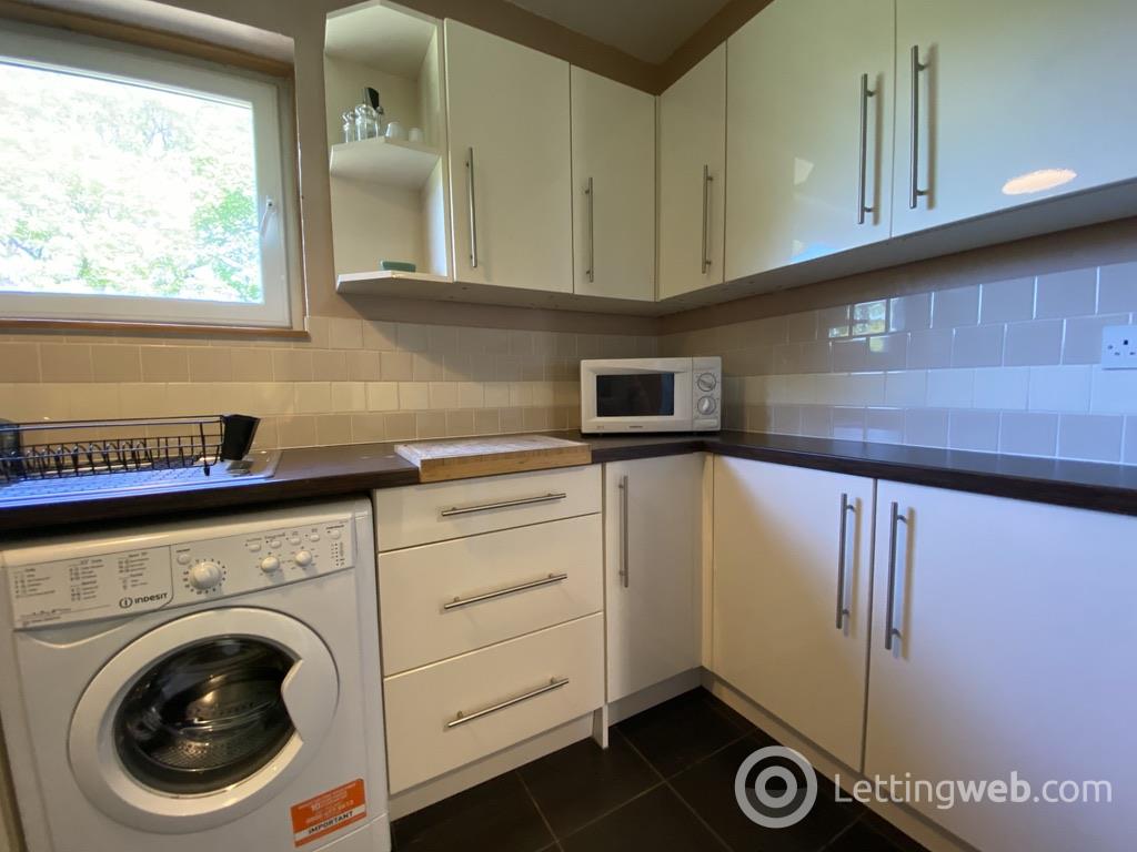 Flat Caiystane Gardens in City of Edinburgh