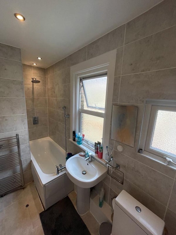 Room Wetherden Street in Greater London
