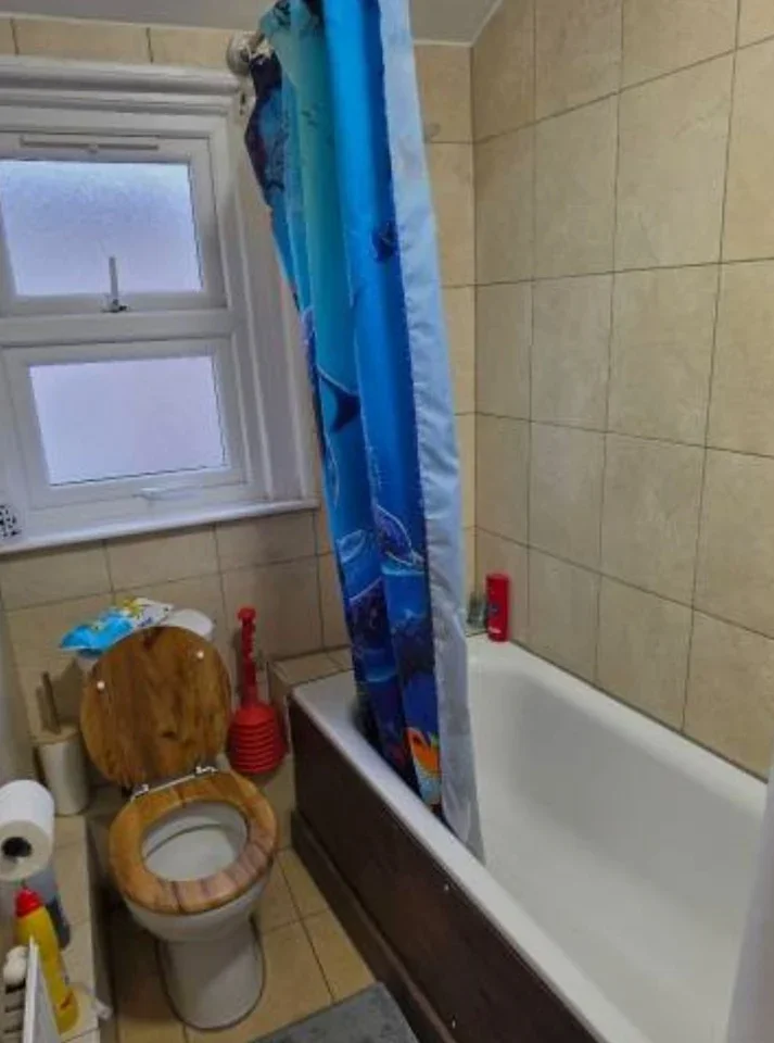 Room Cunliffe Street in Greater London