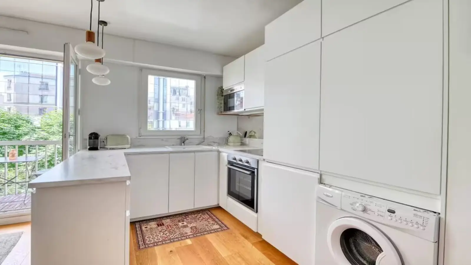 Flat Rue Louis Rouquier in Levallois-Perret