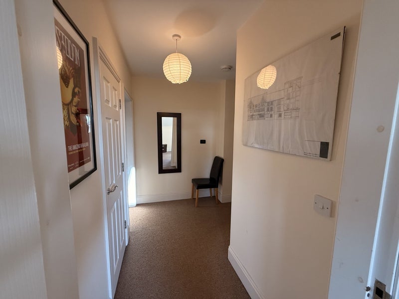 Room Claremont Avenue in Trafford