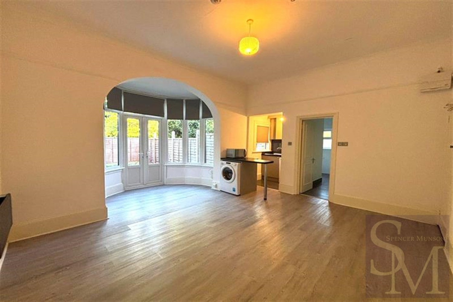 Flat Hermon Hill in Greater London