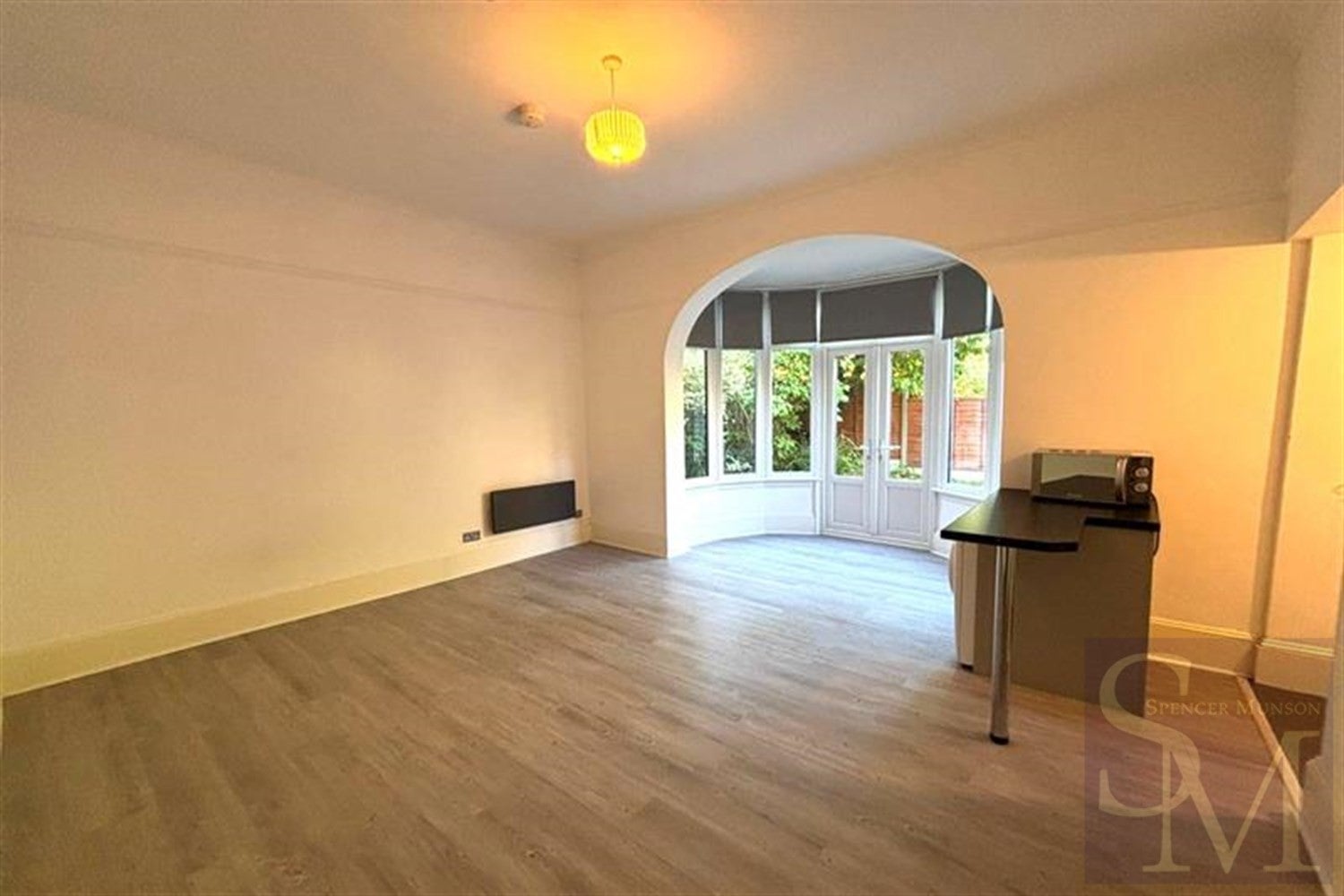 Flat Hermon Hill in Greater London