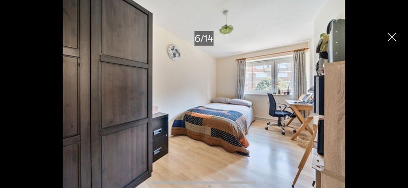 Room Riley Road in Greater London