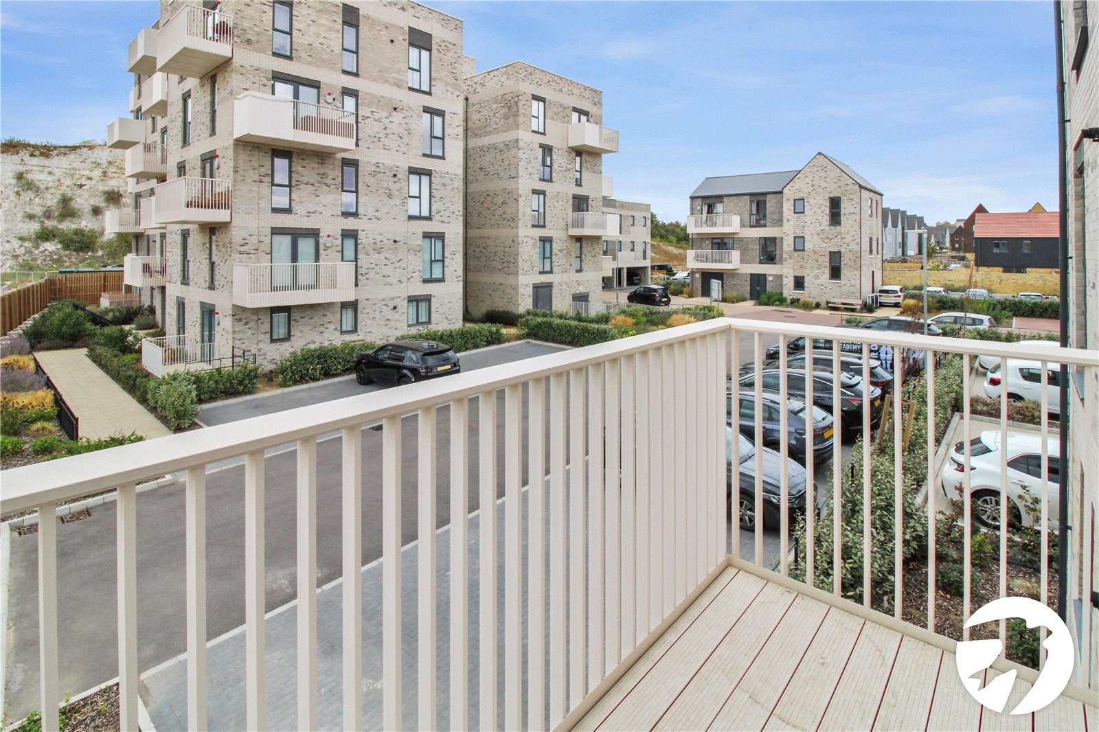 Flat Fastrack Castle Hill West in Ebbsfleet Garden City