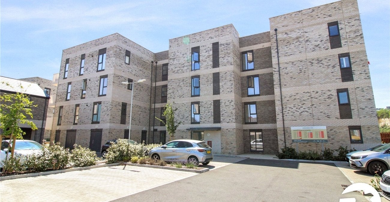Flat Fastrack Castle Hill West in Ebbsfleet Garden City