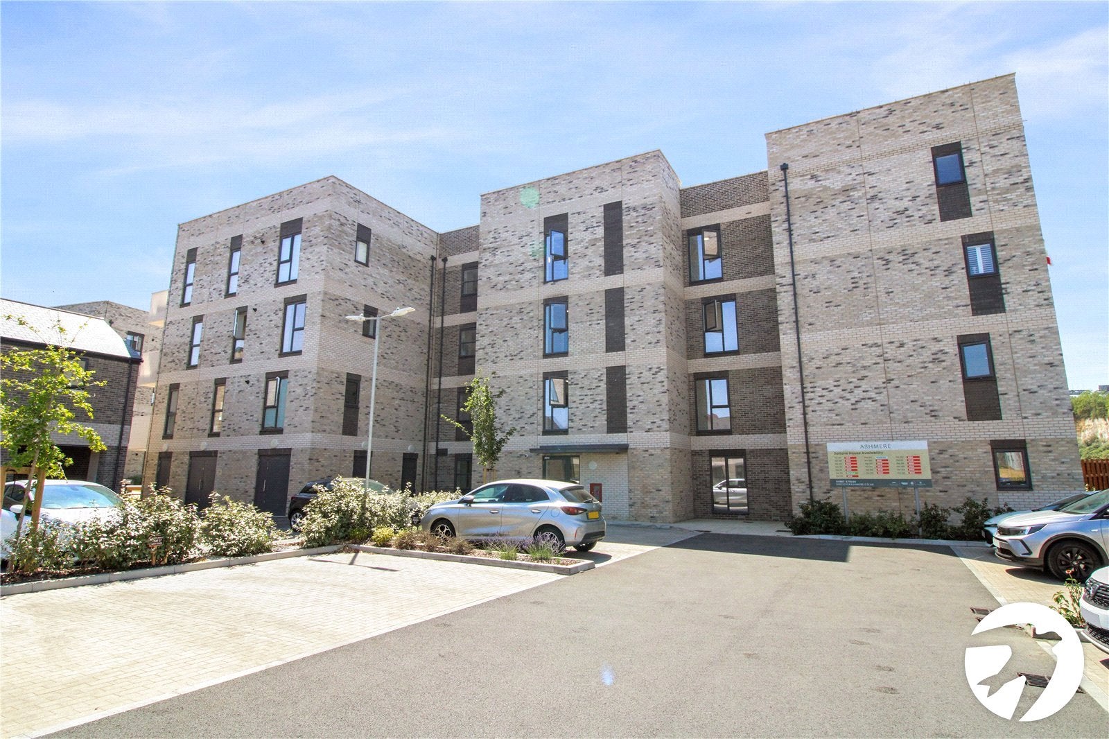 Flat Fastrack Castle Hill West in Ebbsfleet Garden City
