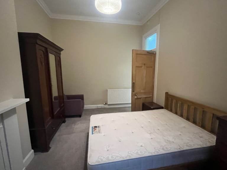 Flat Forbes Road in City of Edinburgh