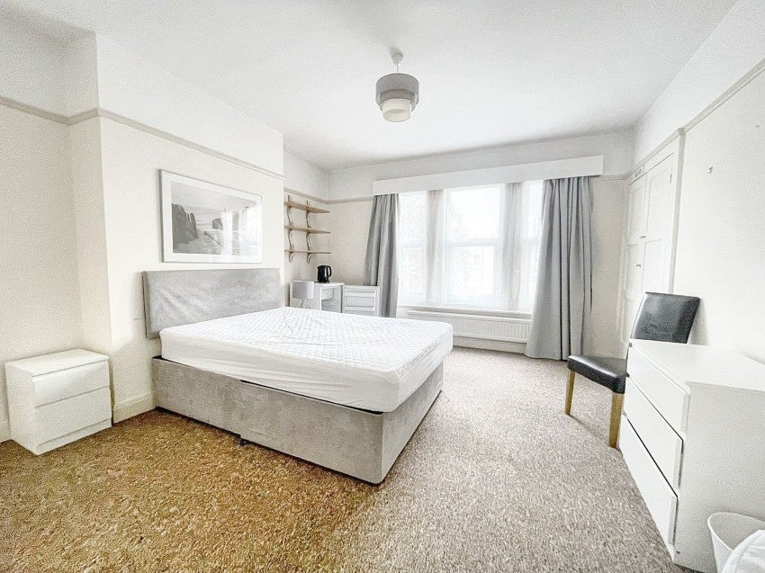 Room Lushington Lane in Eastbourne