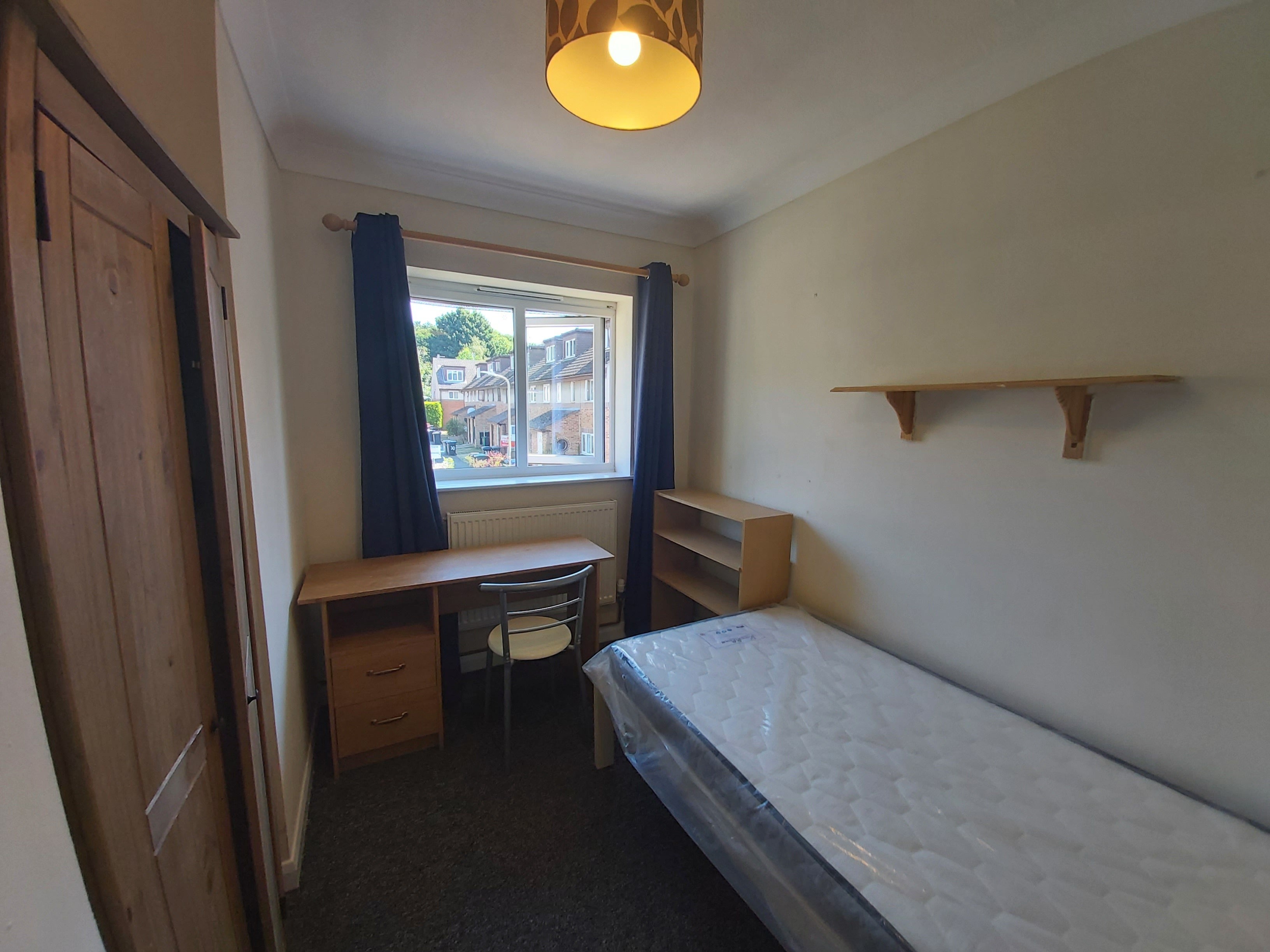 Room Regency Place in Canterbury
