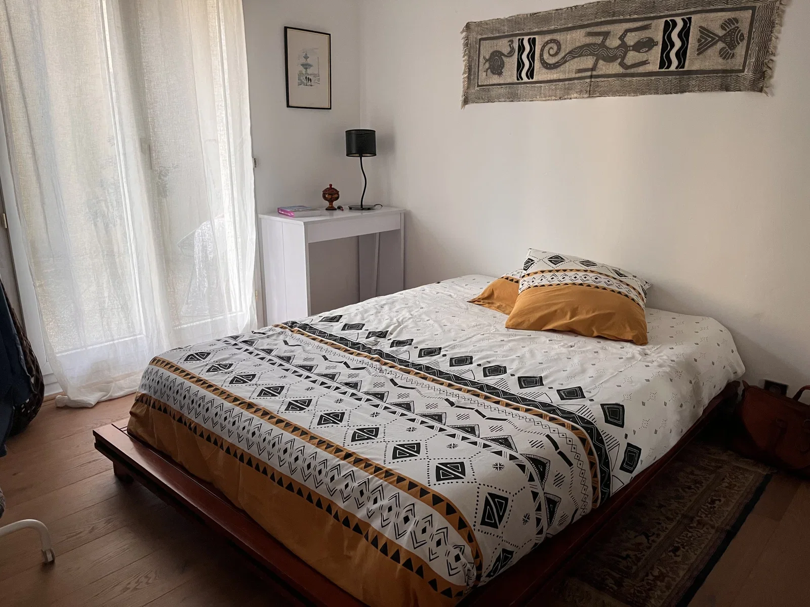 Room Rue Robert Caumont in Bordeaux