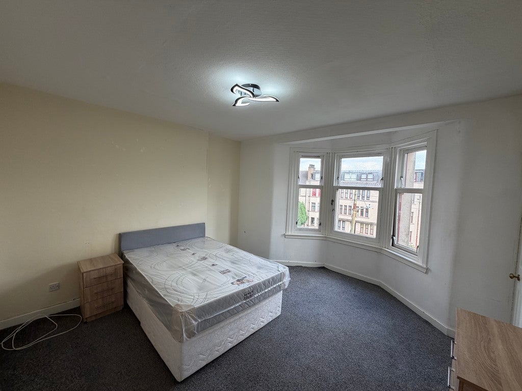 Flat Ballindalloch Drive in Glasgow