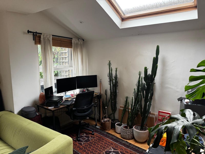 Flat Beechdale Road in Greater London