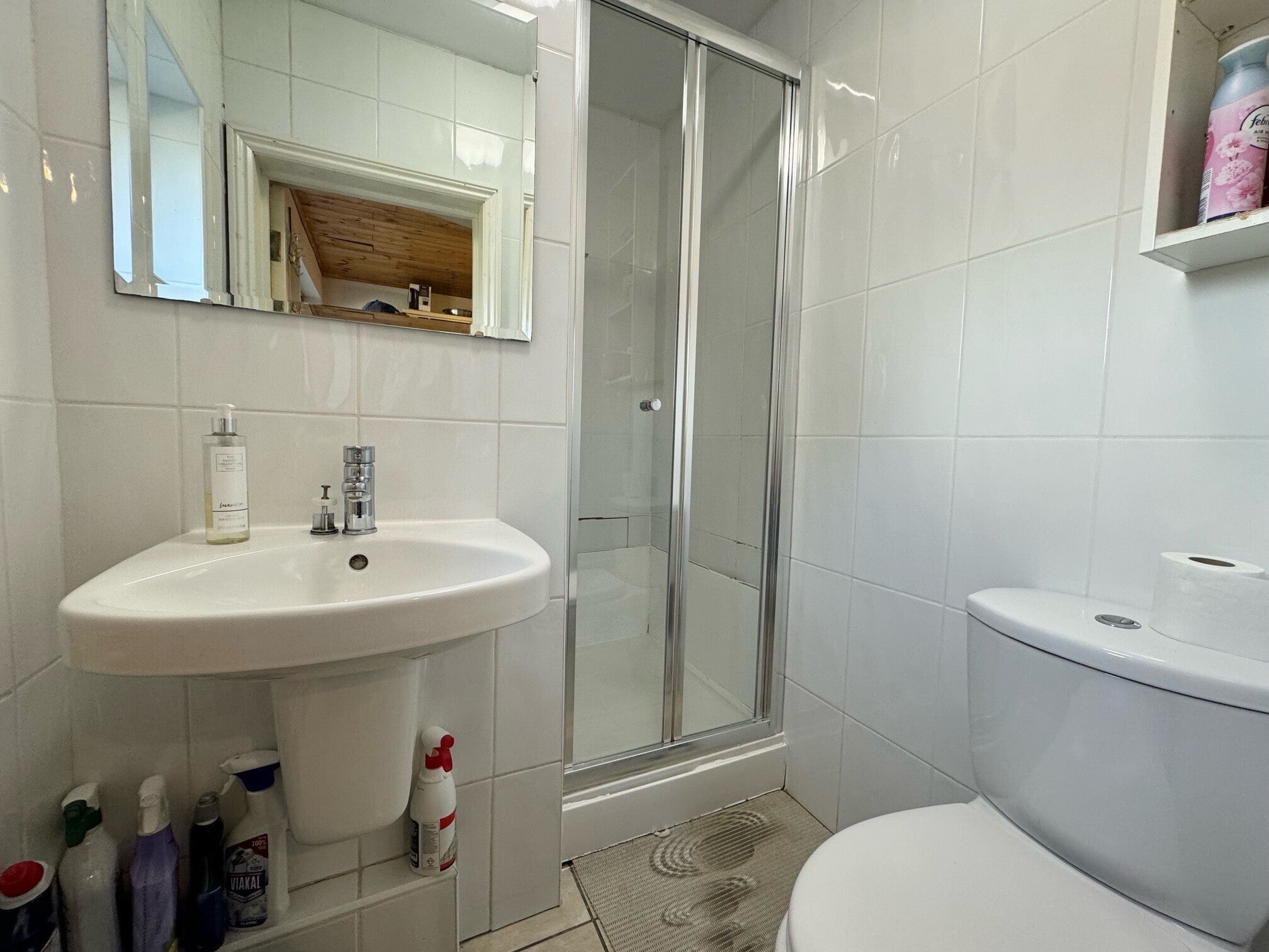 Room Garton Road in Southampton