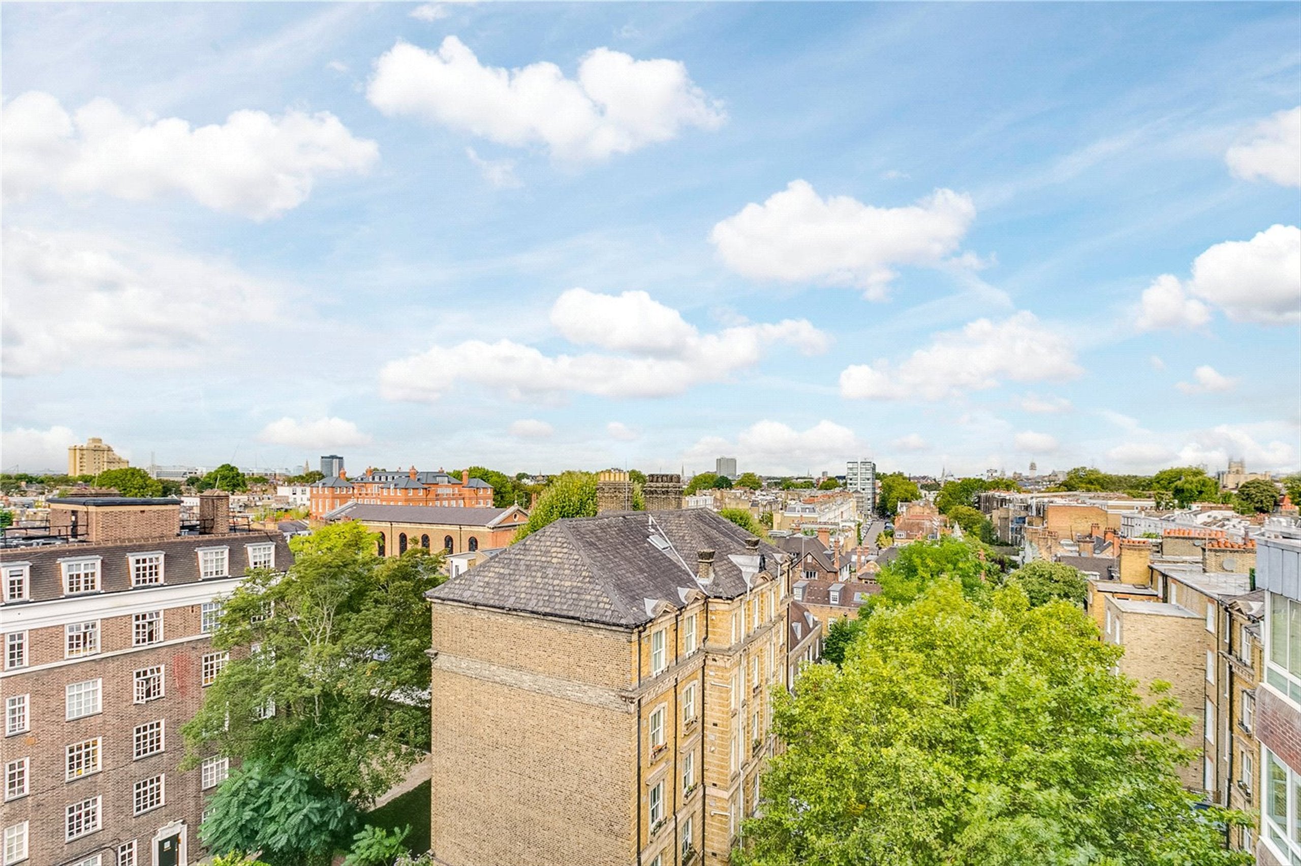 Flat Cheyne Walk in Greater London