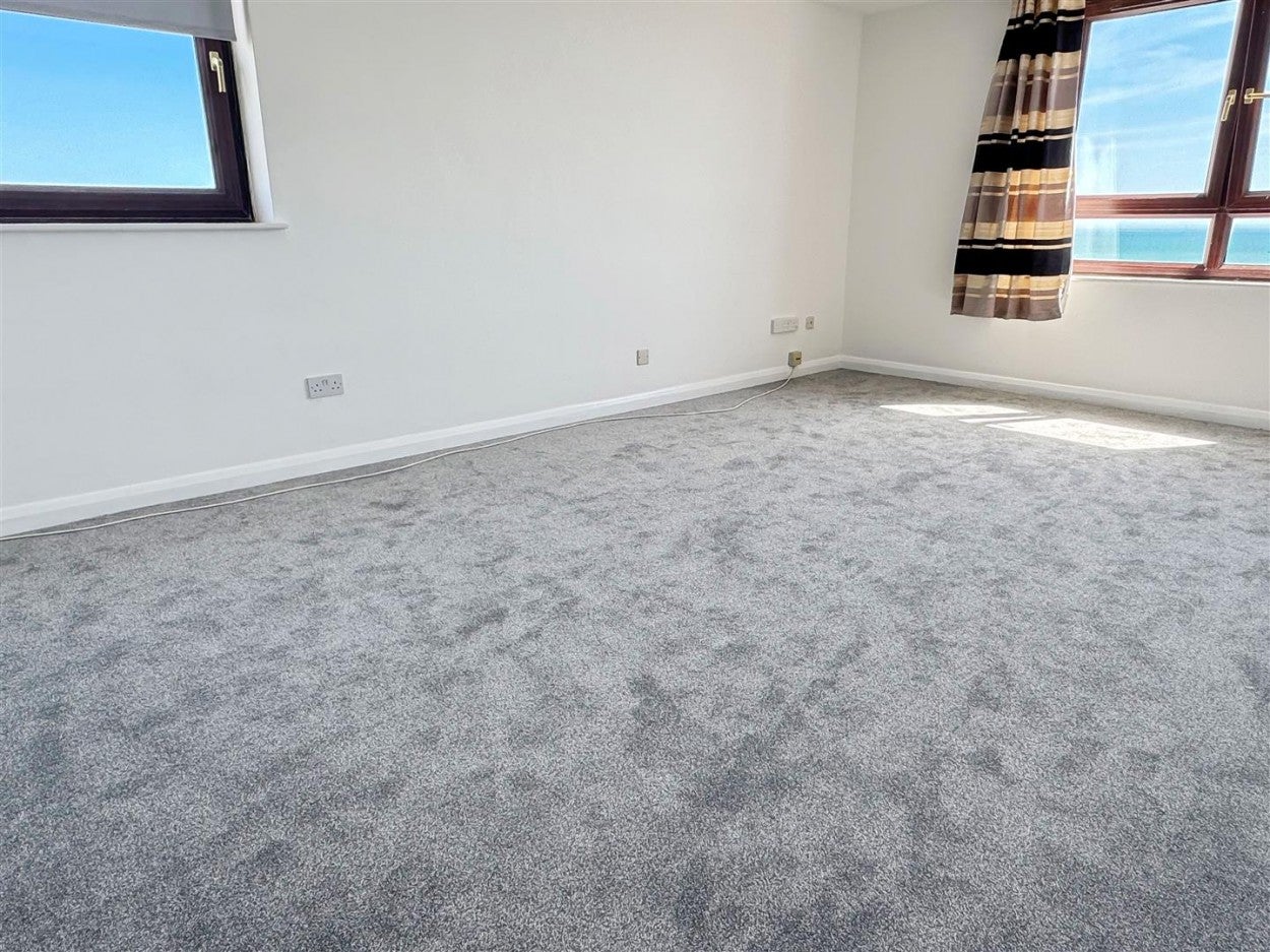 Flat South Terrace in Arun
