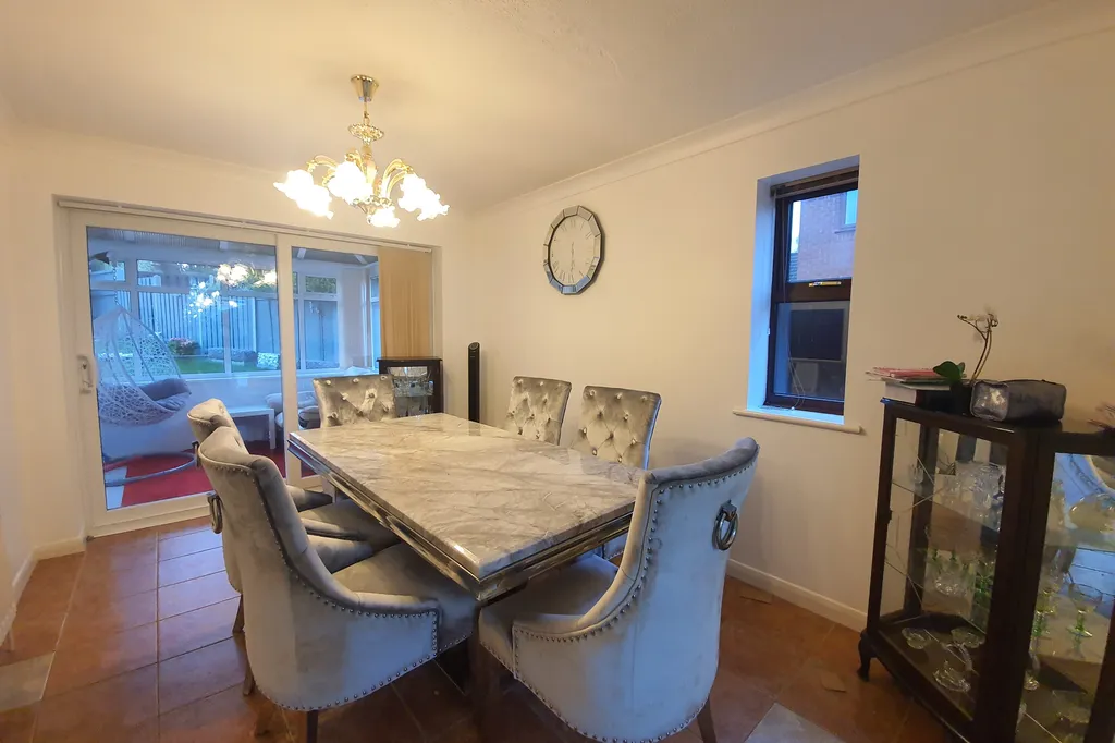 Room Hampton in Milton Keynes
