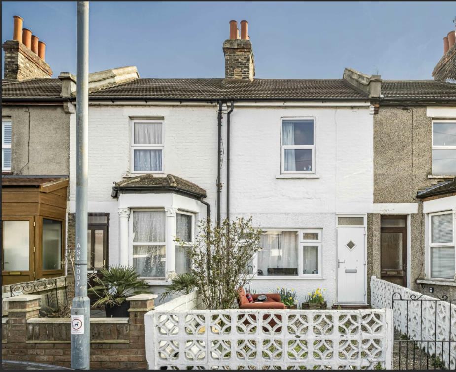 House St Vincents Road in Dartford