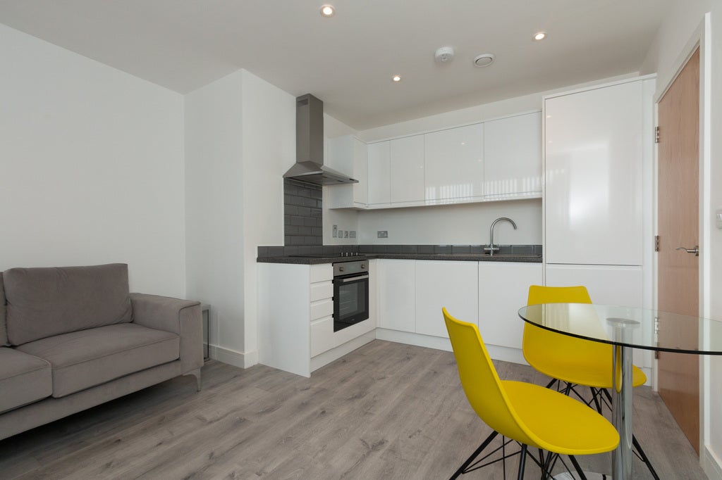 Flat New Street in Basingstoke and Deane