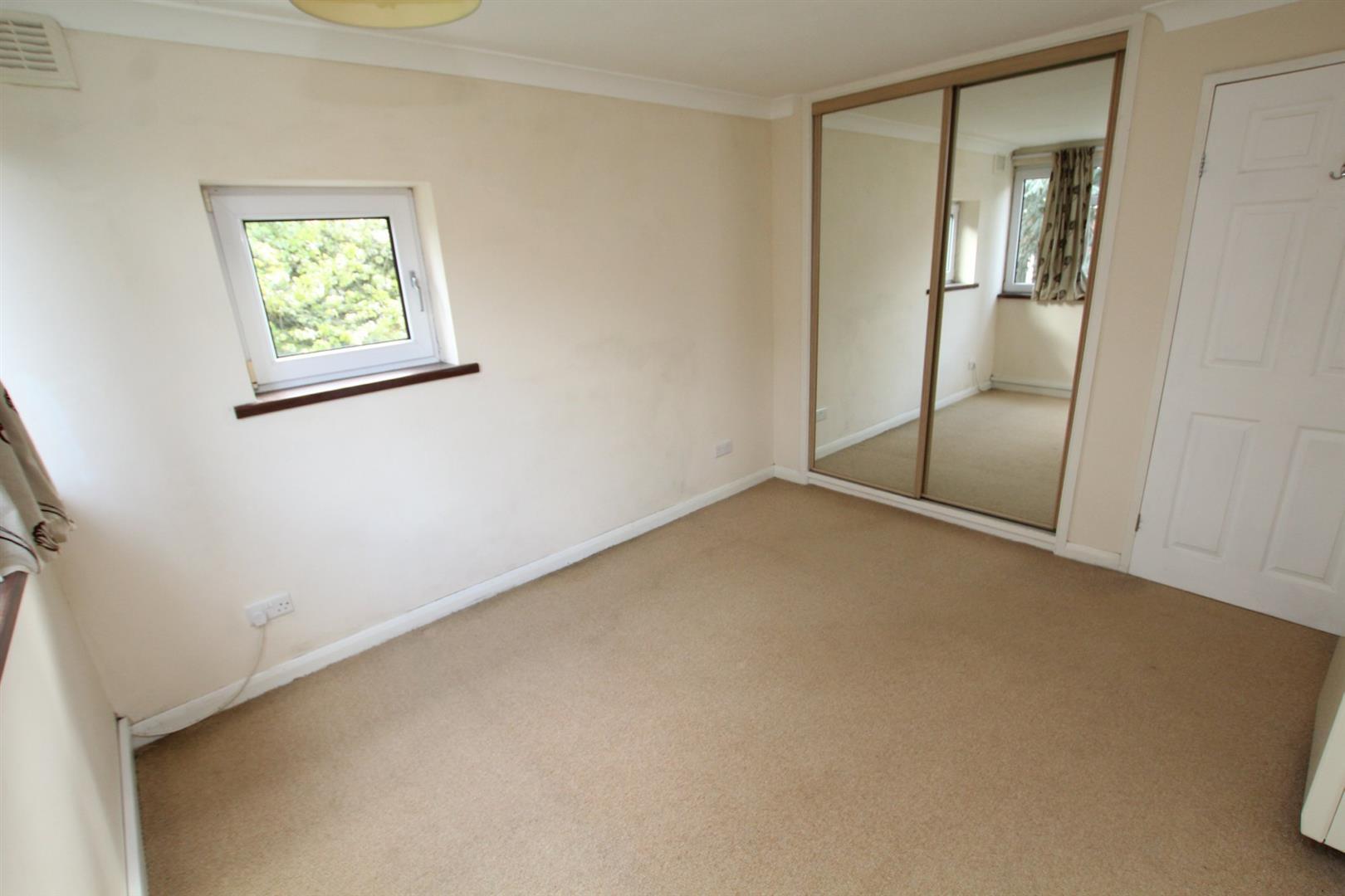 Flat Greendale Road in Coventry