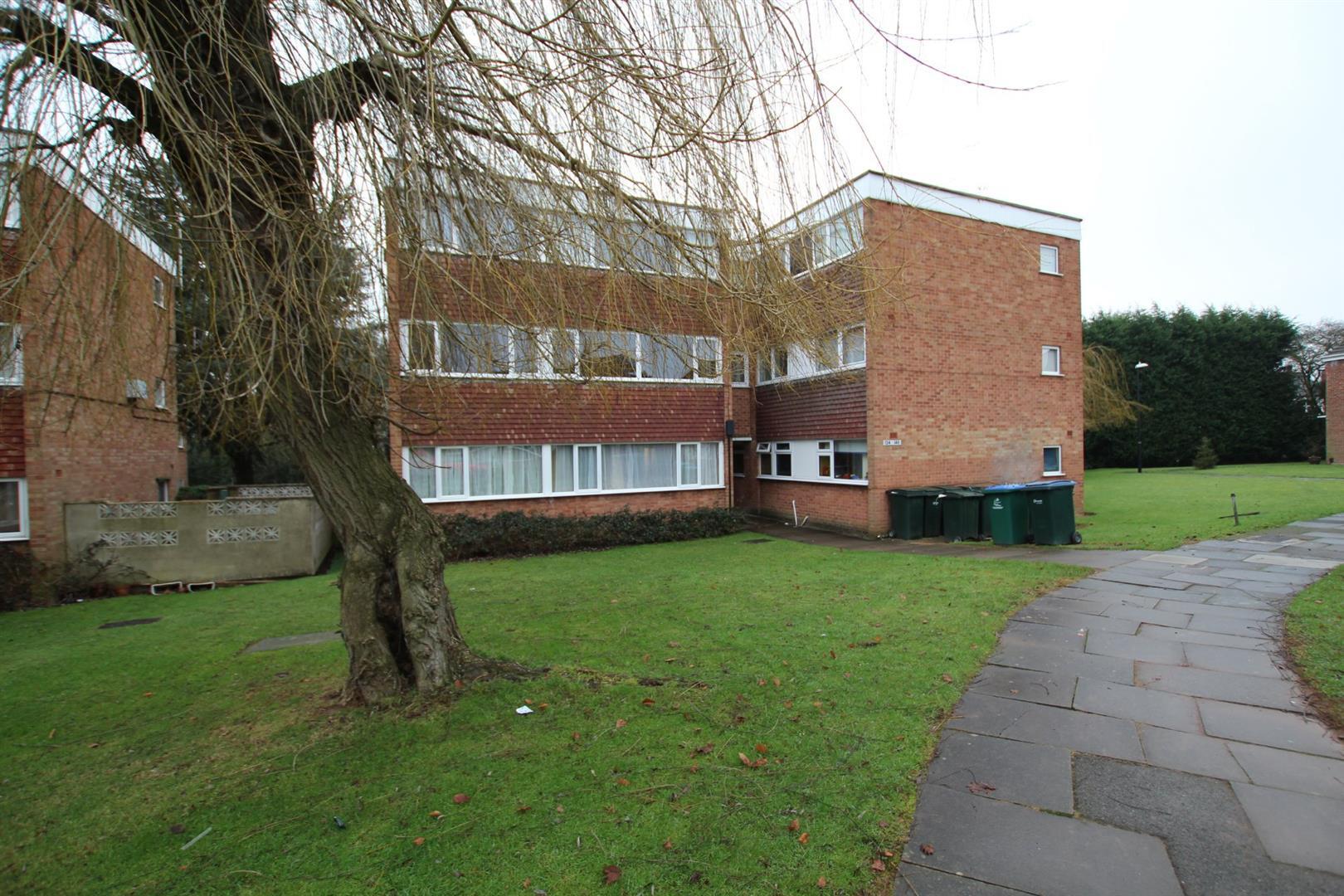 Flat Greendale Road in Coventry