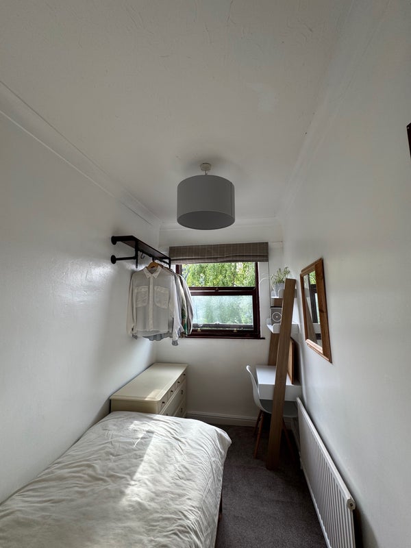Room Ashford Road in Sheffield