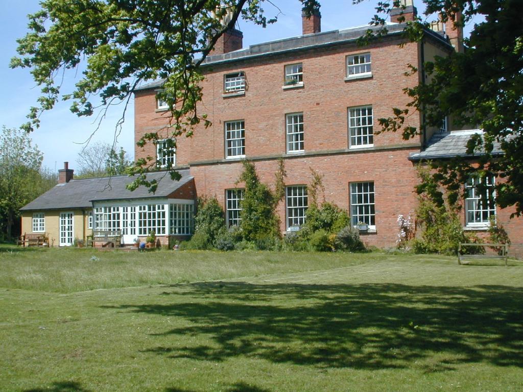 Flat Eden Road in Metropolitan Borough of Solihull
