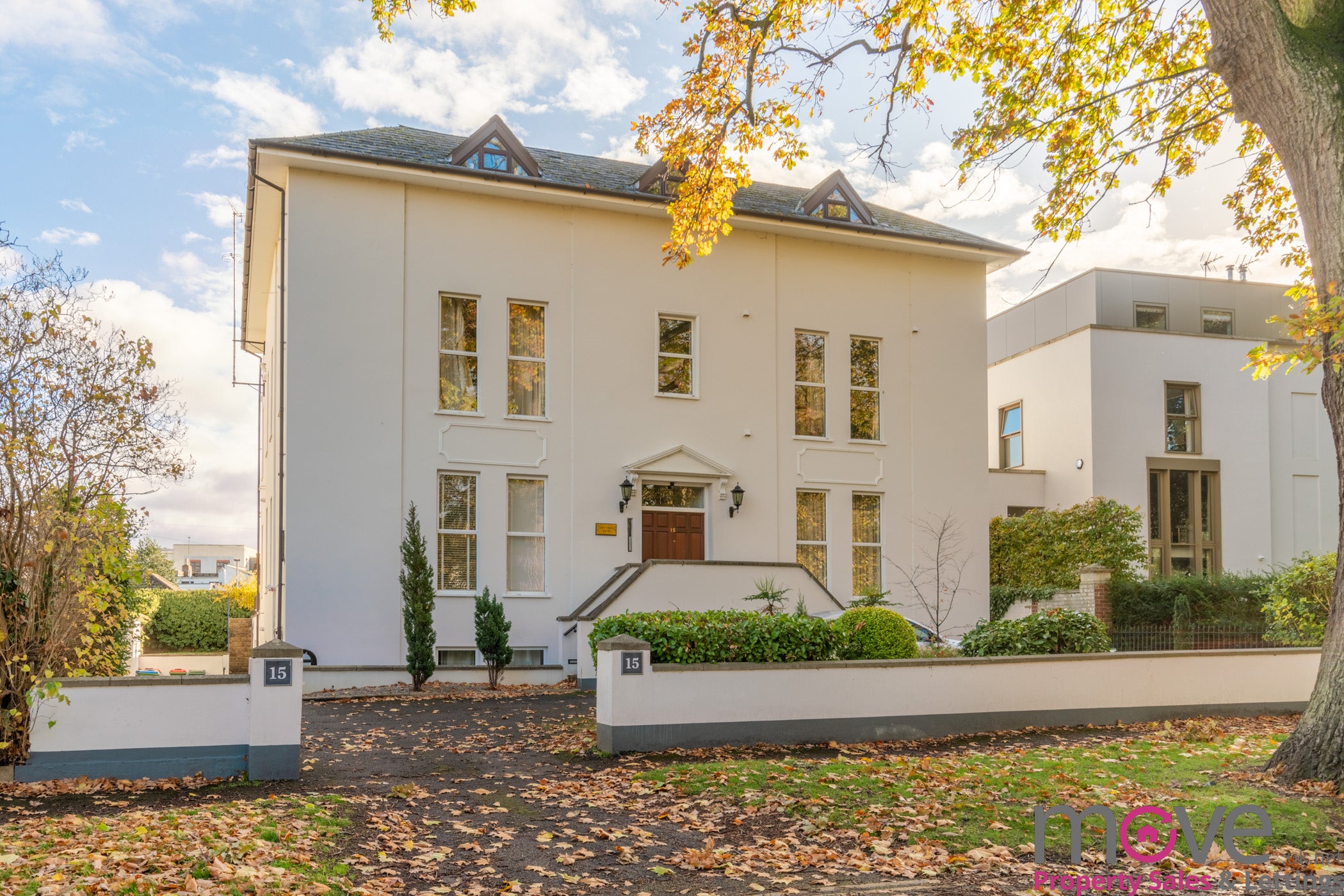 Flat Pittville Crescent in Cheltenham
