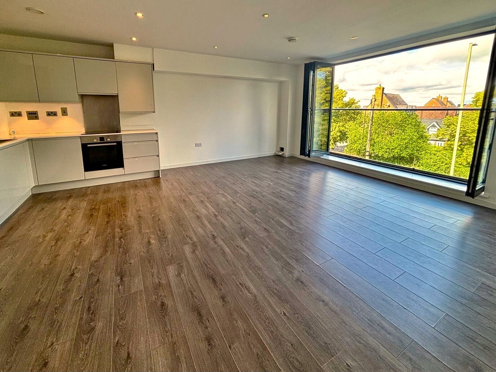 Flat Wenman Road in South Oxfordshire