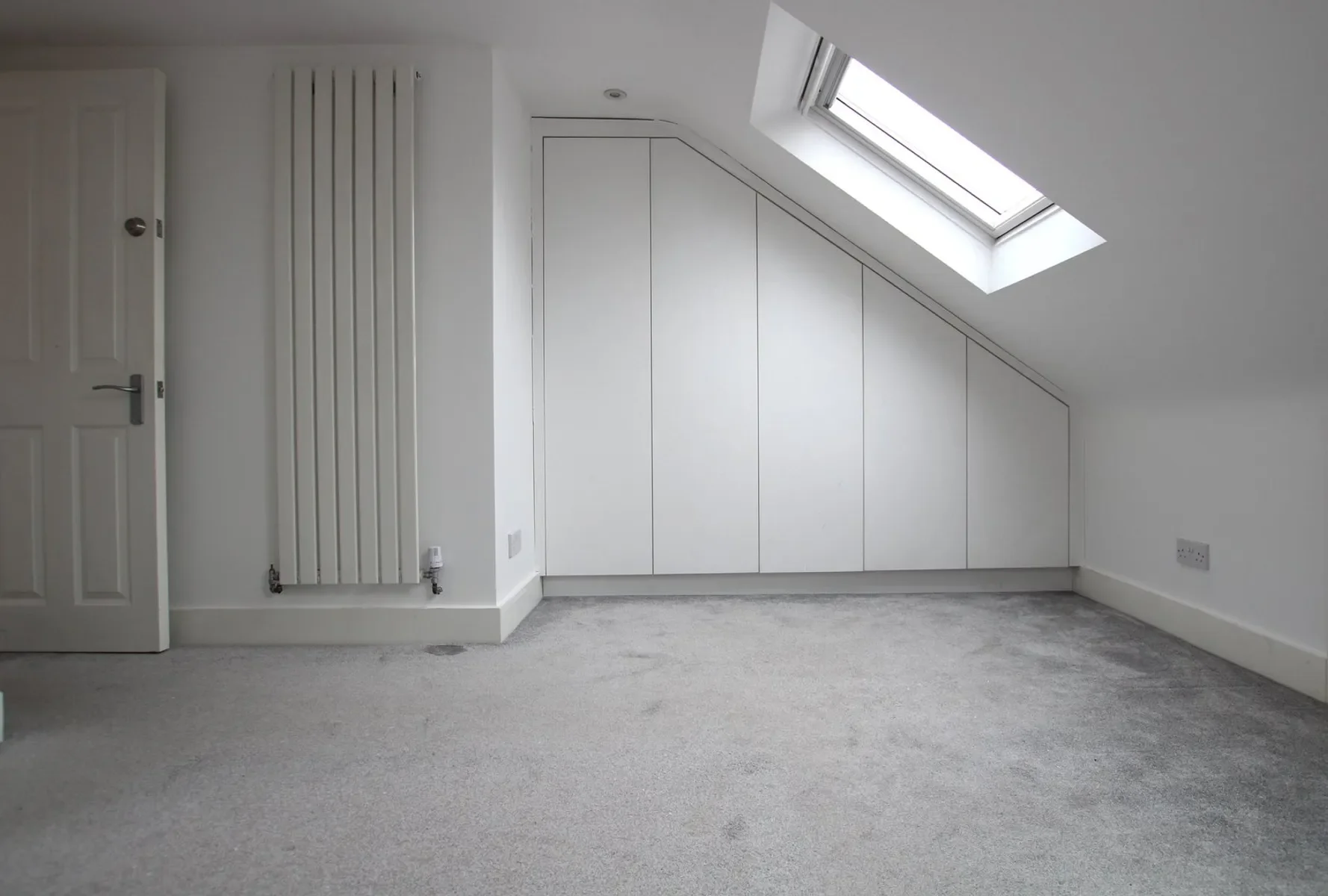 House Pembar Avenue in Greater London