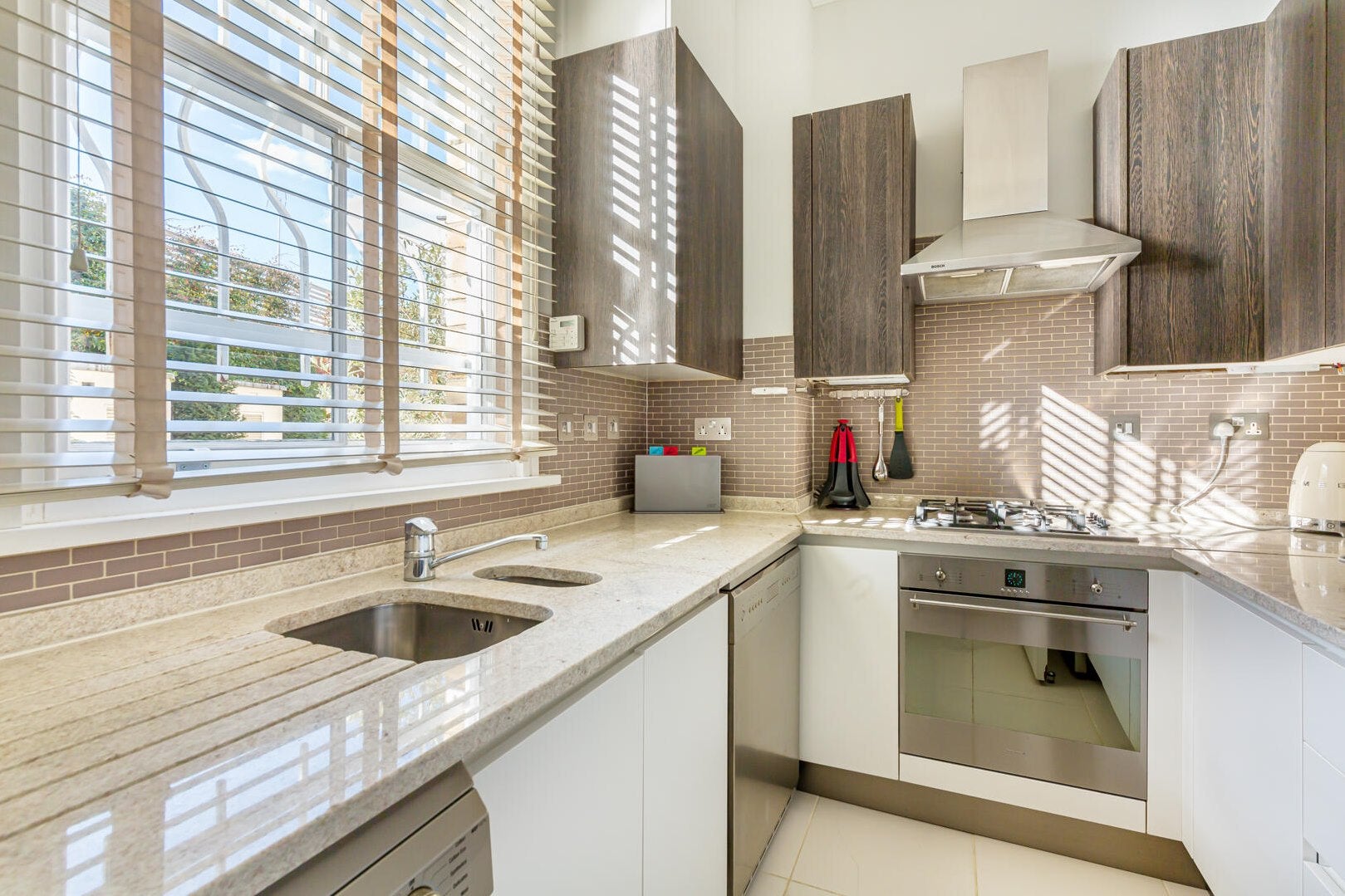 Flat Cheval Place in Greater London
