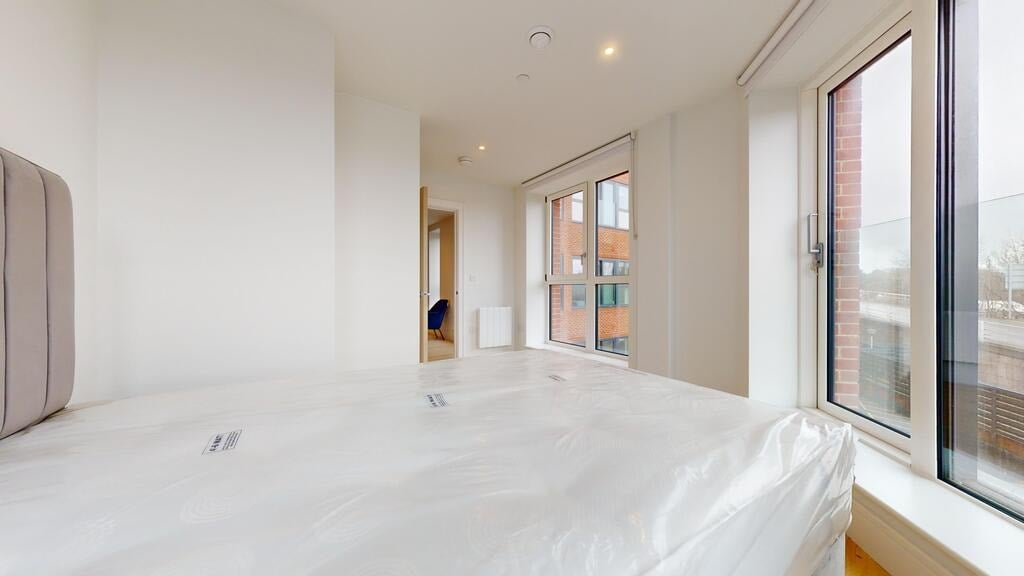 Flat Beverley Way in Greater London