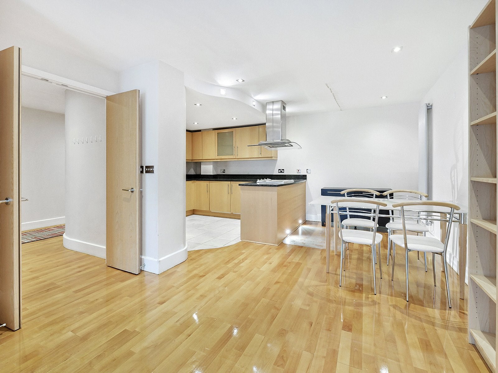 Flat Millharbour in Greater London