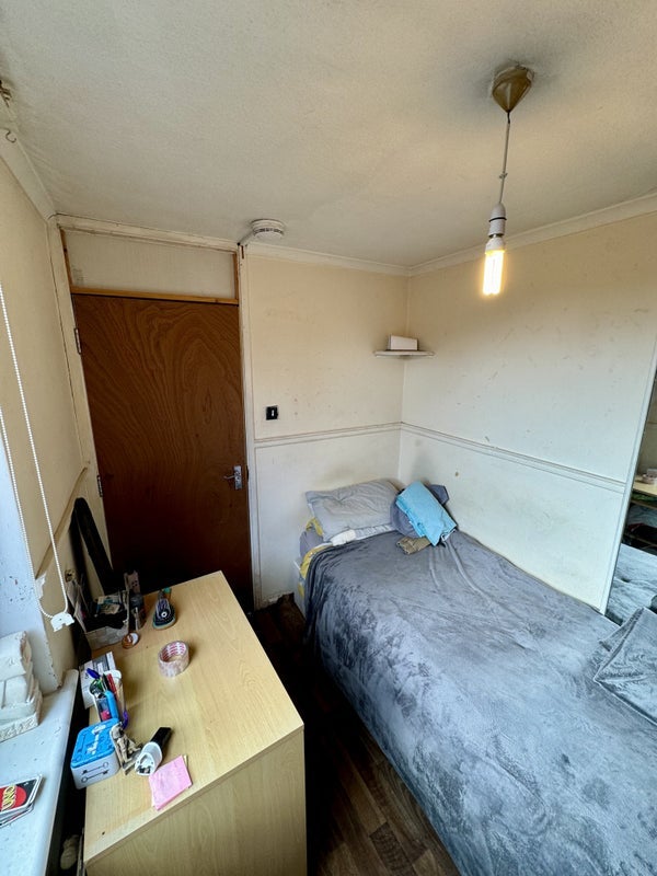 Room Mansford Street in Greater London