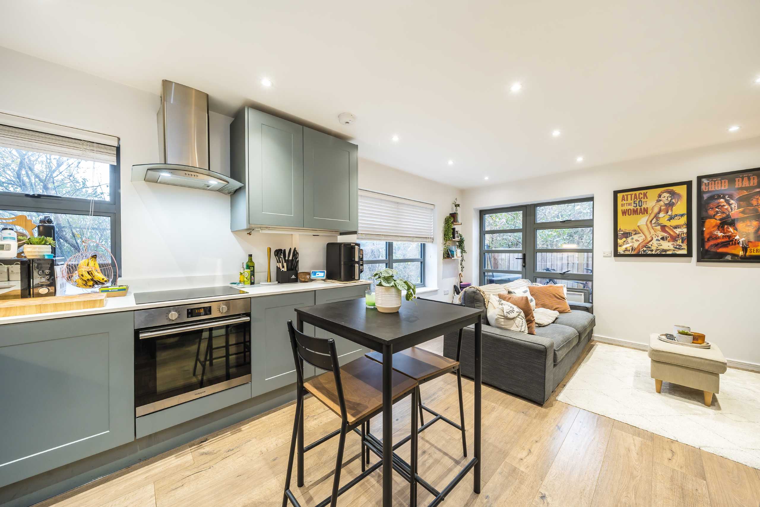 Flat Rotherwood Close in Greater London