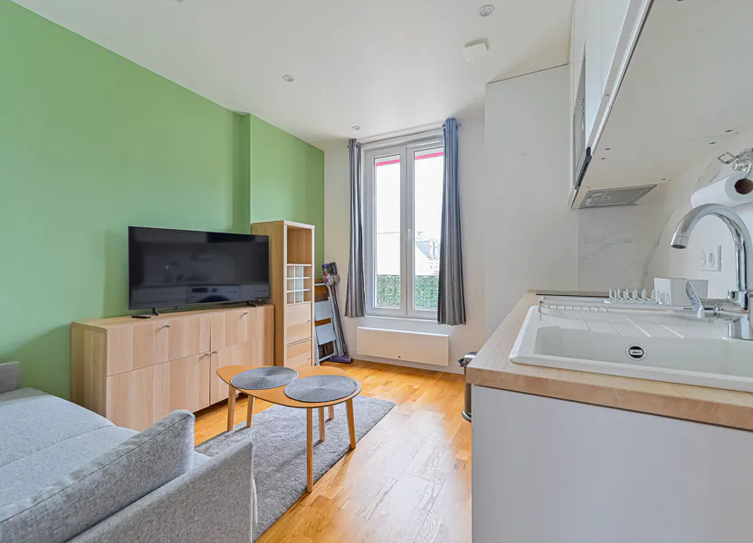 Flat Rue Victor Méric in Clichy