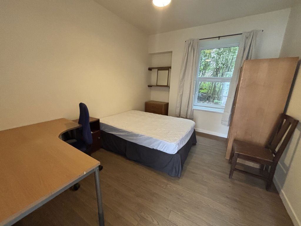 Room St Mary Place in Dundee