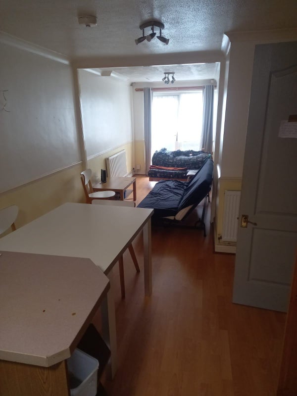 Room Kendal Lane in Leeds