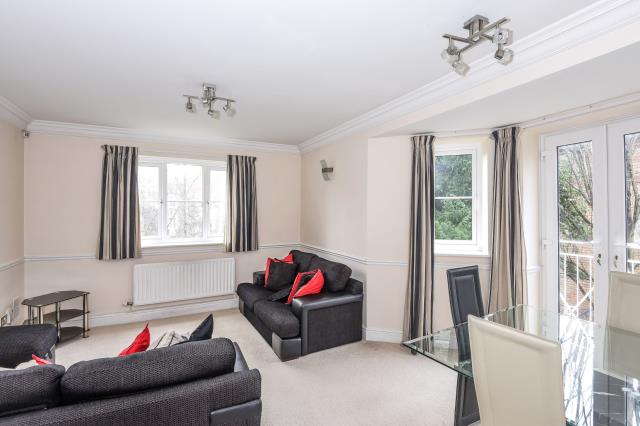 Flat Manning Place in Greater London