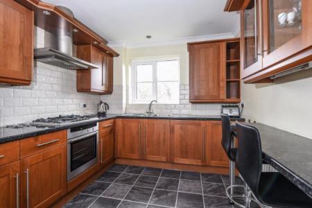 Flat Manning Place in Greater London