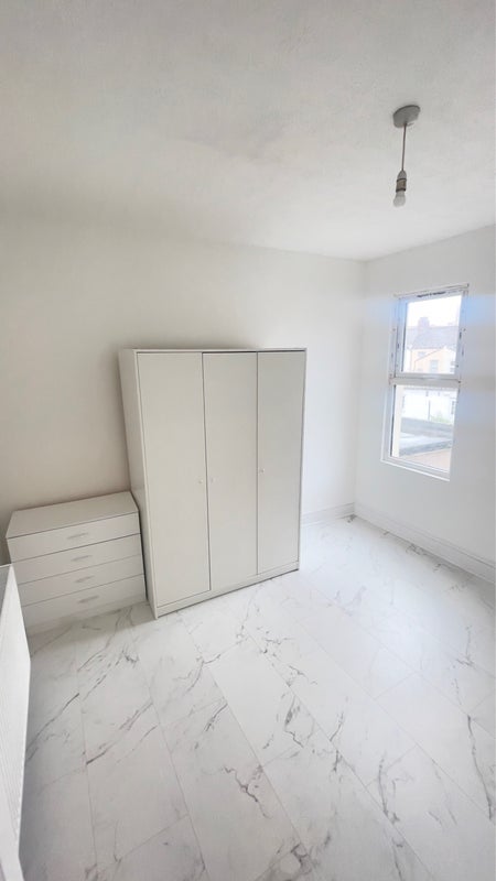 Room Garibaldi Street in Greater London