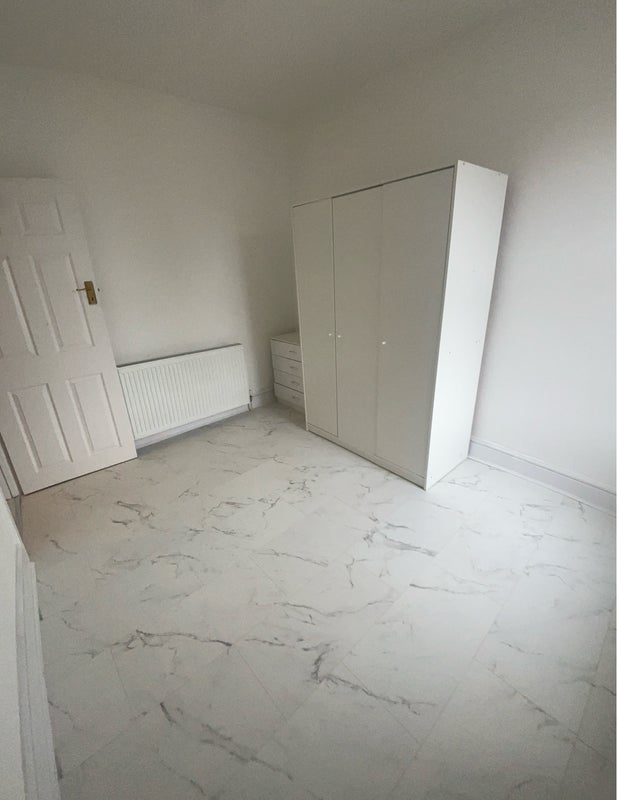 Room Garibaldi Street in Greater London