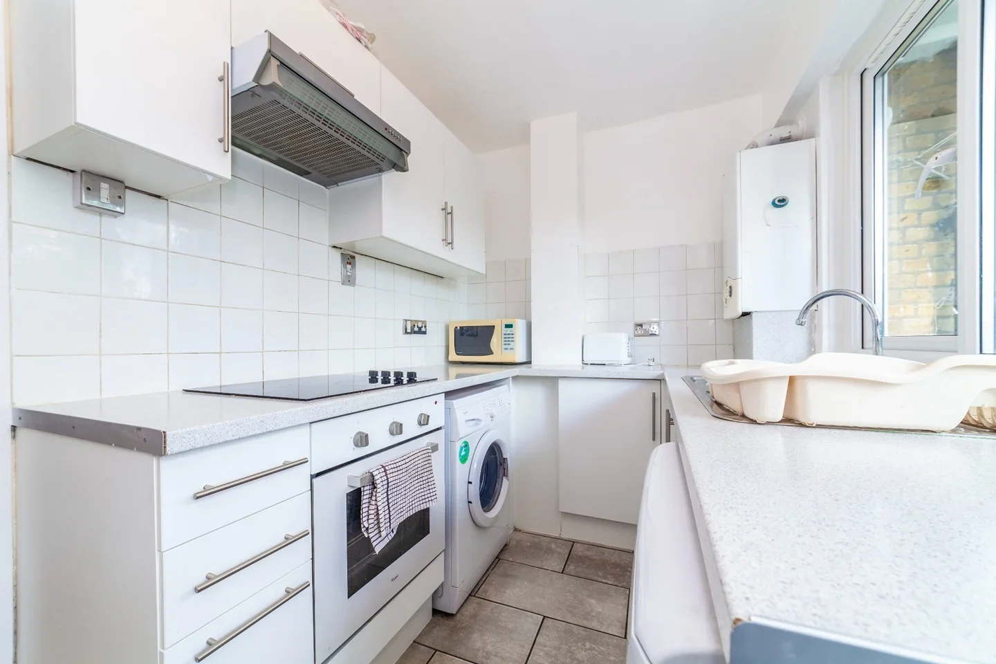 Room Tildesley Road in Greater London
