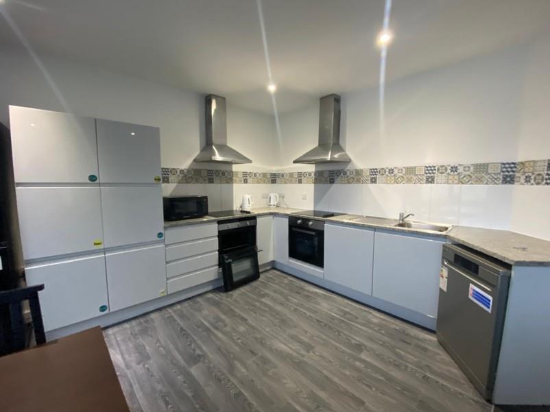 Flat Kinterbury Street in Plymouth