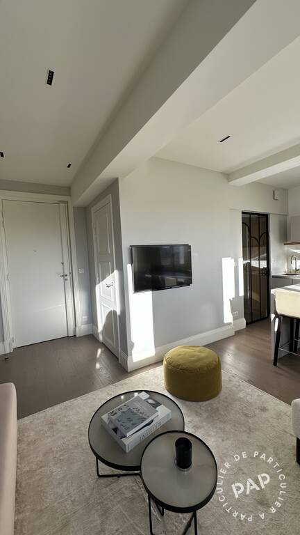 Flat Rue Raynouard in Paris