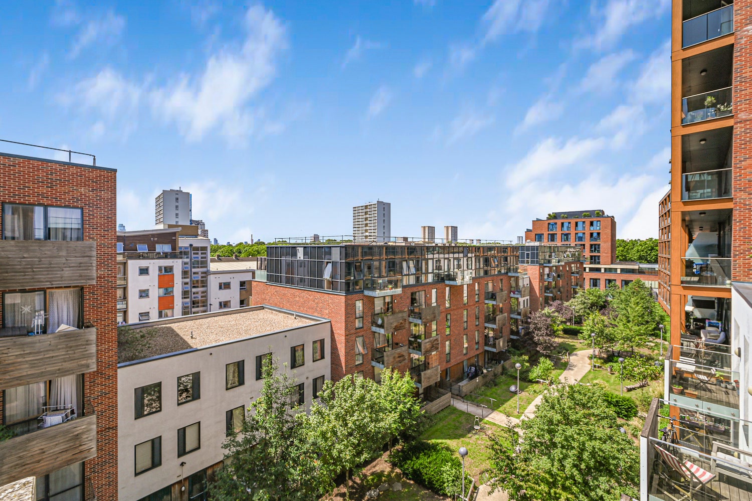 Flat Barry Blandford Way in Greater London