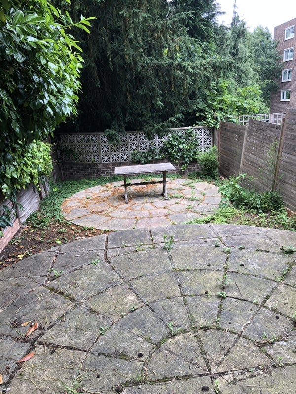 Room Hillcrest Road in Greater London